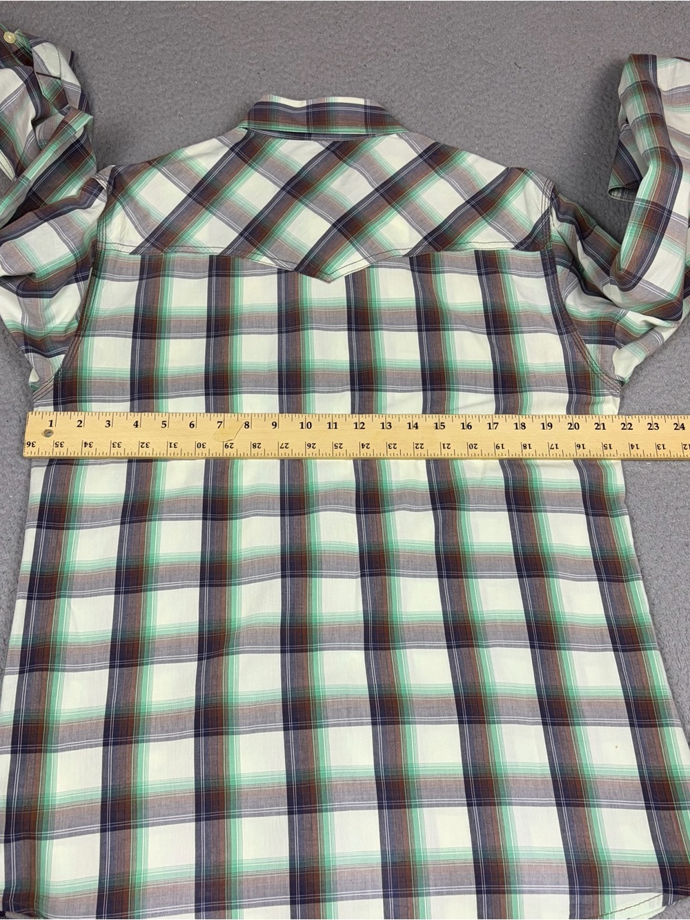 True Religion Men's Plaid Button-Down Shirt Green & Brown Pocket Flaps Western - Picture 9 of 9